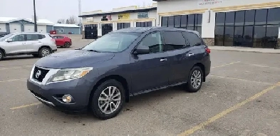 2014 Nissan Pathfinder - Seats 7 - One Owner - Only 50,000kms! Image# 1