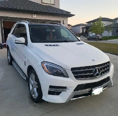 Mercedes ML 350 2014 Gasoline very low km Image# 1