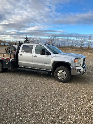 2018 GMC crew cab dually flat deck