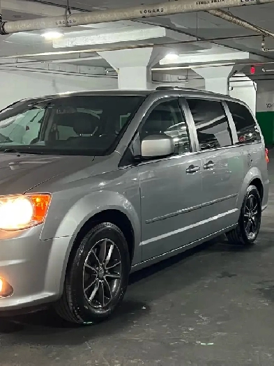 2017 Dodge Grand Caravan Crew Plus Fully Loaded Image# 1