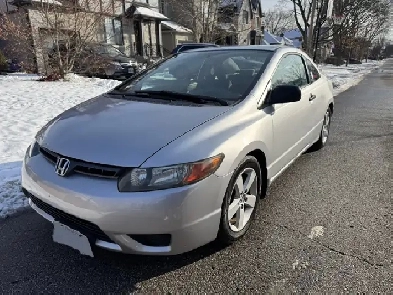 2008 Honda civic couple Apple car play very clean Image# 1