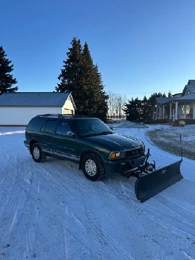 1997 GMC Jimmy With Plow Image# 1
