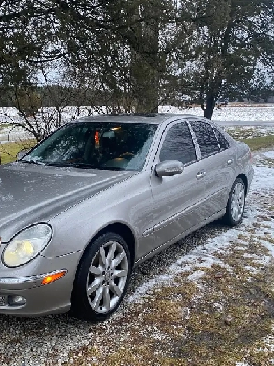 2006 Mercedes E350 Image# 1