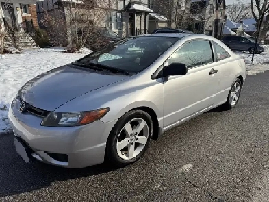 2008 Honda civic coupe APPLE CAR PLAY 208 km very clean