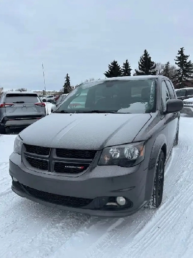 2019 Dodge Grand Caravan GT 3.6L V6 Leather! No Accidents. Image# 1