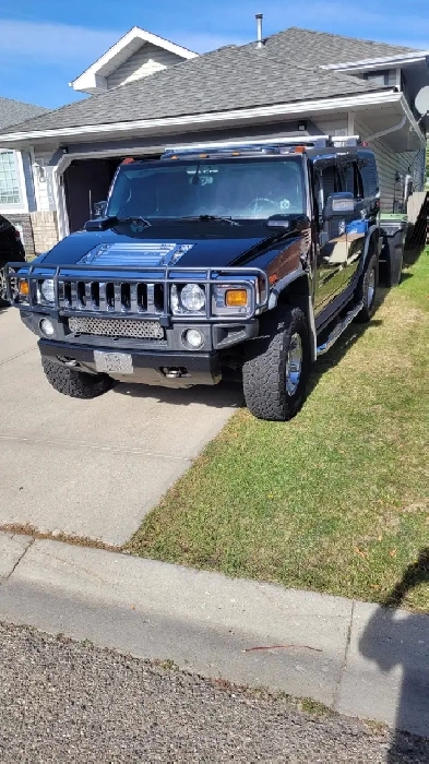 HUMMER H2  LOW KMS