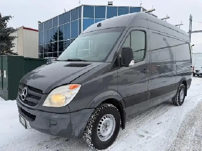 2013 MercedesBenz Sprinter CARGO  144WB