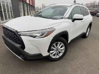 2022 Toyota Corolla Cross LE AWD heated seats