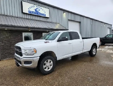 2019 Ram 3500 Crew Cab 4X4 Big Horn 64L  Clean Title