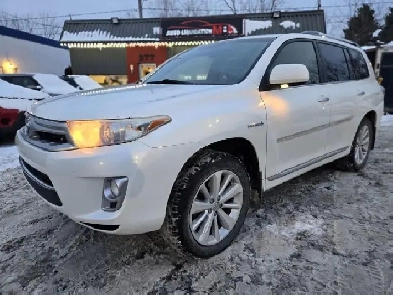 2013 TOYOTA HIGHLANDER HYBRID LIMITED  FINANCEMENT 100 APP