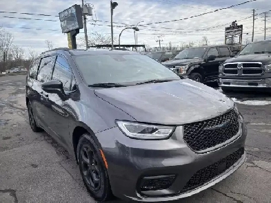 2021 CHRYSLER Pacifica Hybrid Touring