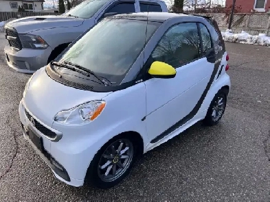 2014 Smart Fortwo Pure One Owner Ultra Fuel Efficient Image# 1