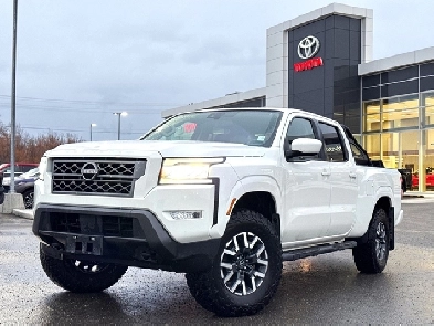2022 Nissan Frontier SV LOW MILEAGE / REAR CAMERA / HEATED STEER Image# 1