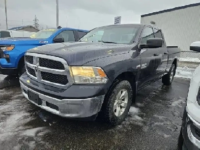 2017 RAM 1500 ST 4X4 V8 QUAD CAB