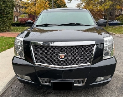 LUXURY CADILLAC ESCALADE SUV 2012 7 Seater Leather NAV POWER OPT Image# 1