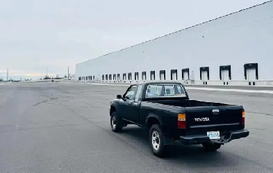 1993 Toyota Pickup 4WD – 22RE – As-Is, Well-Loved Image# 1