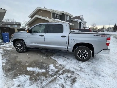 2019 Toyota Tundra SR5 Crewmax TRD Off Road