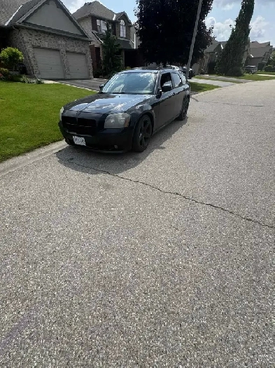 Dodge Magnum SRT8 Image# 1