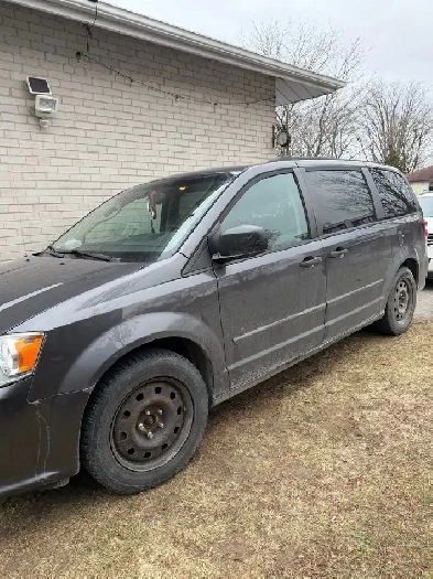 Dodge Caravan Image# 1