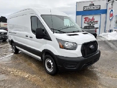 2021 Ford Transit 250 Toit moyen 148 pouces