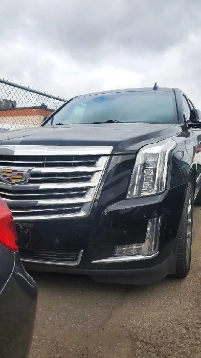 2017 ESCALADE PLATINUM Image# 1