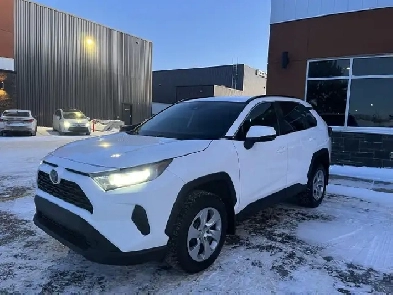 2020 Toyota RAV4 LE