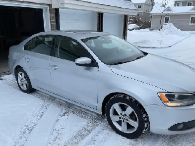 Volkswagen Jetta TDI, diesel automatique2013,Bas Millage Image# 1