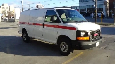 2014 GMC SAVANA 4.8 LTR. $best offer.230,000km4164098558 Image# 1