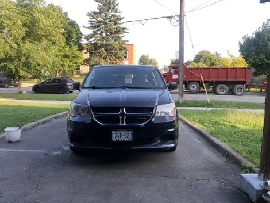 Dodge Caravan Image# 1