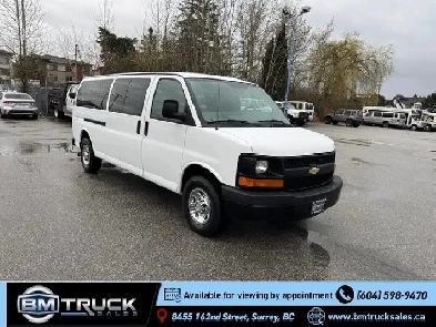 2014 Chevrolet Express 3500 15 Passenger Image# 1