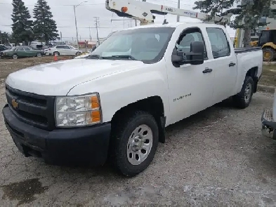 2013 Chevrolet Silverado 1500 only 106000 km WT 4x4.4 doors crew Image# 1