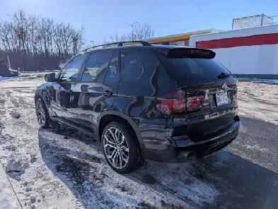 2012 bmw X5 35i 7 passager Image# 1