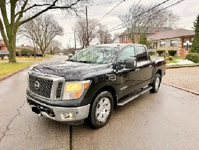 2017 Nissan Titan Crew Cab SV Fully Loaded Low159.000Km Image# 1