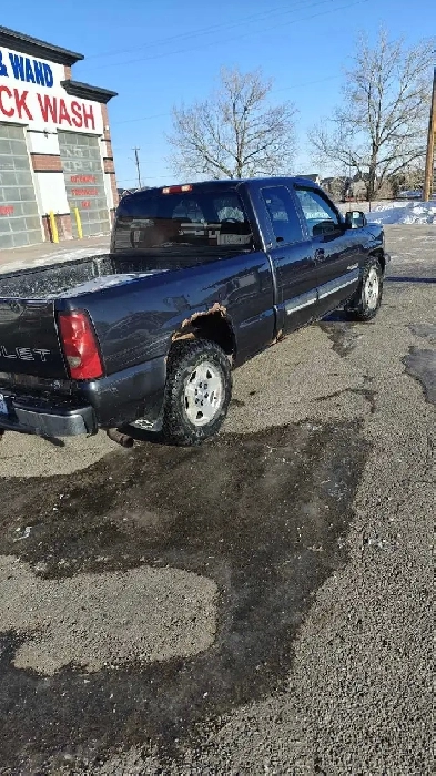 2004 chev Silverado Image# 1