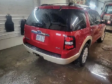 Ford Explorer eddie bauer