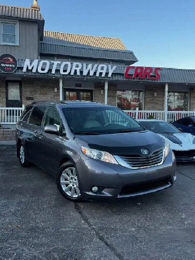 2013 Toyota Sienna XLE 7-Passenger | SUNROOF | LEATHER | CAMERA Image# 1