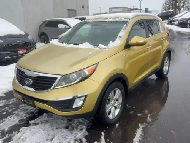 2011 Kia Sportage EX AWD BACKUP CAM/ALLOYS/LOW KMS/PRICED TO SE Image# 1