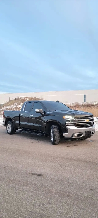 2019 Chevrolet Silverado 1500 LTZ Image# 1