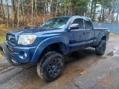 2007 Toyota Tacoma for Sale: Manual, unbadged TRD Image# 1