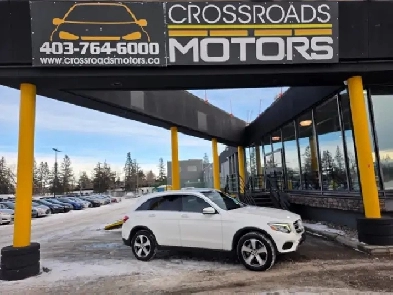 2019 Mercedes-Benz GLC-Class GLC 300 4MATIC-LOW KM- DEALER SERVI Image# 1