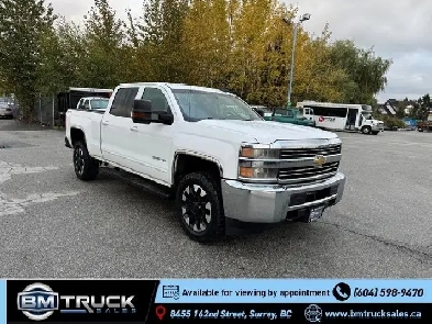 2015 Chevrolet Silverado 3500HD LT / Crew Cab / 6'6' Box / 4x4 Image# 1