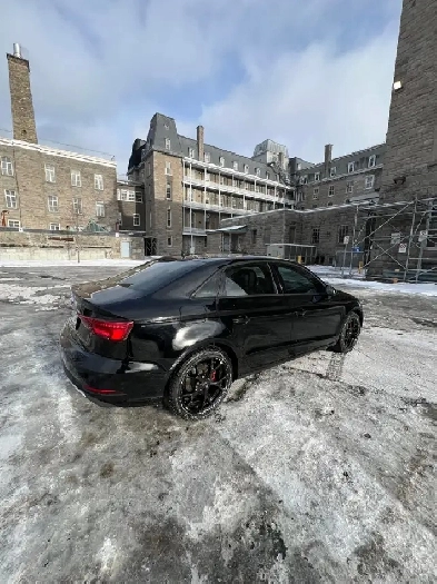 2019 Audi Premium A3 Komfort LOW MILEAGE Image# 1