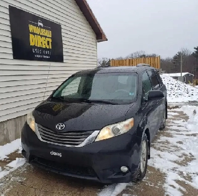 2011 Toyota Sienna XLE Image# 1