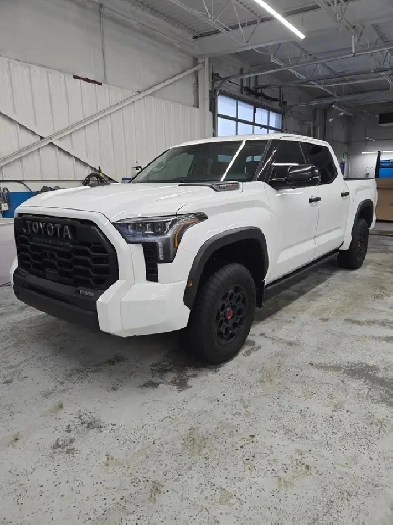 2023 Toyota Tundra Hybrid Limited TRD PRO! 1 OWNER NO ACCIDENTS! Image# 1