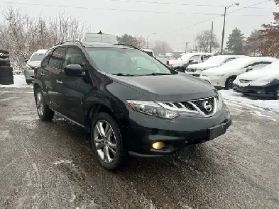 2011 Nissan Murano LE, sunroof, back up camera, clean car! Image# 1