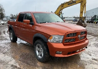 2010 Dodge ram 1500 4x4 crew cab pickup