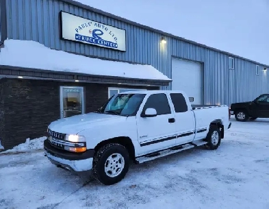 2002 Chevy Silverado 1500 Ext Cab 4X4 SLE 53L  Clean Title