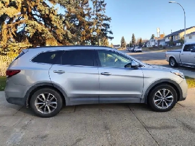 Hyundai Santa Fe XL Image# 1