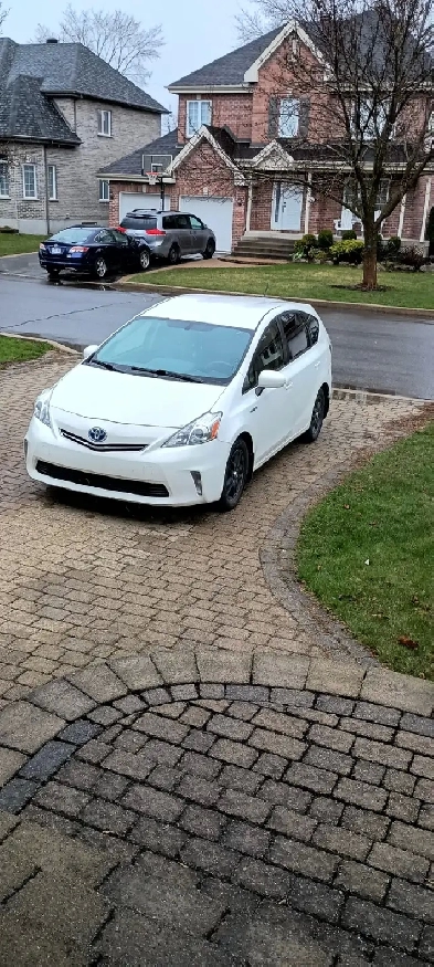 Toyota Prius v 2014 Hybrid  no tax you pay for parts
