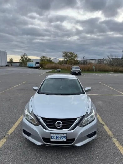 2016 Nissan Altima Image# 1